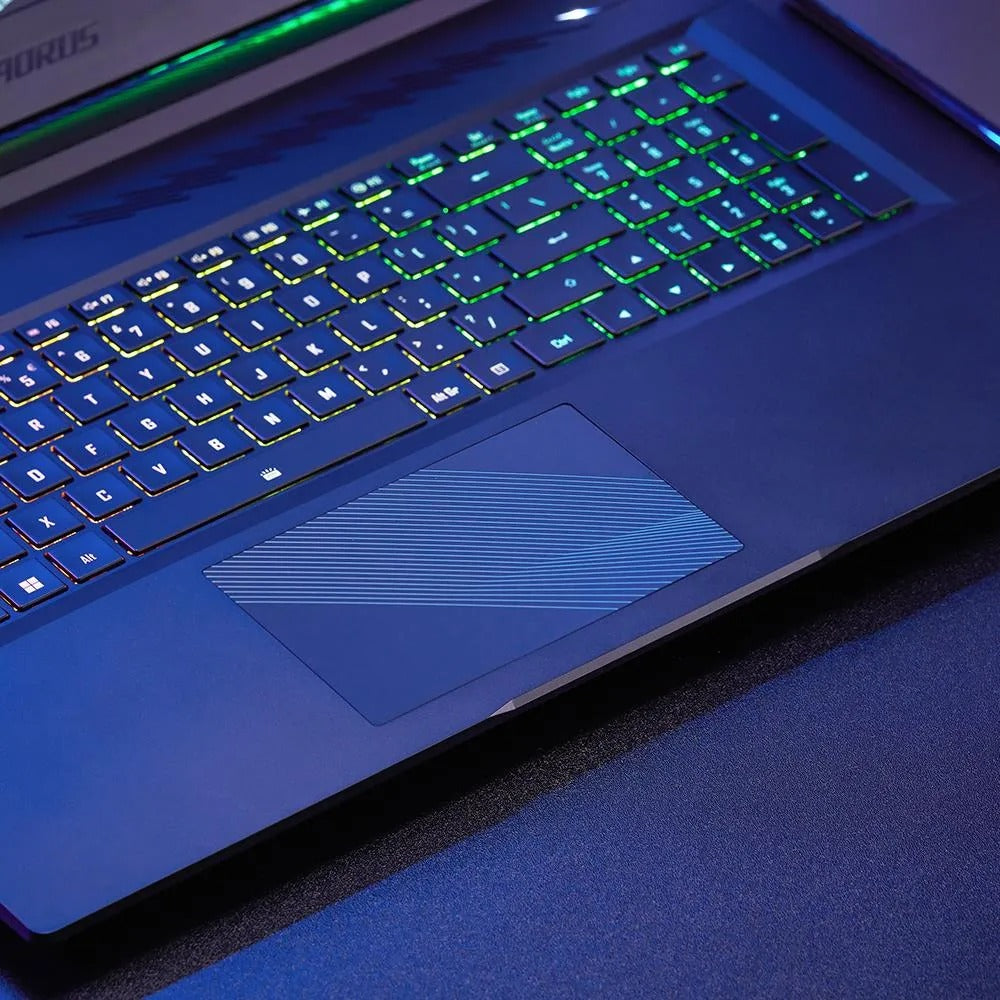 Gigabyte Aorus 17 BSF-73PH654SH Gaming Laptop (Black) | 17.3" QHD (2560x1440) 240Hz | i7 13700H | 16GB RAM | RTX 4070 | 1TB SSD | Windows 11 Home | Gigabyte Aorus G2 Backpack