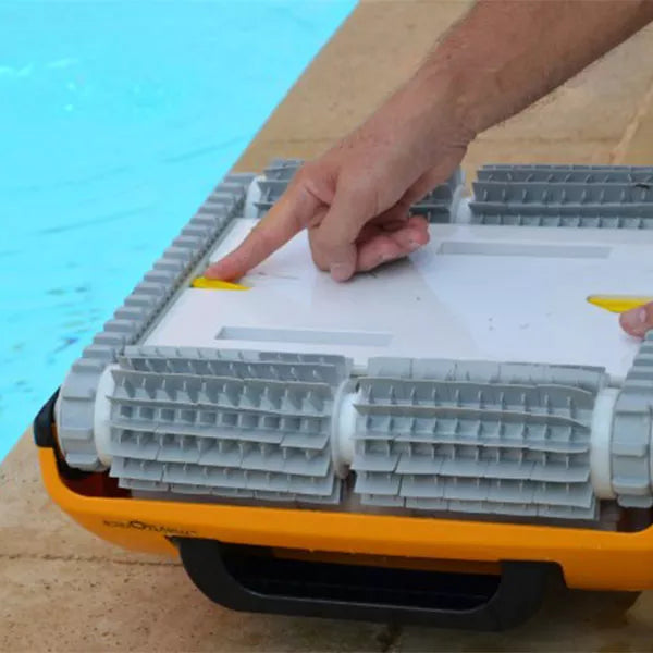 Dolphin W20 Robotic Pool Cleaner from 20 cm Water Depth Commercial Line Remote Control