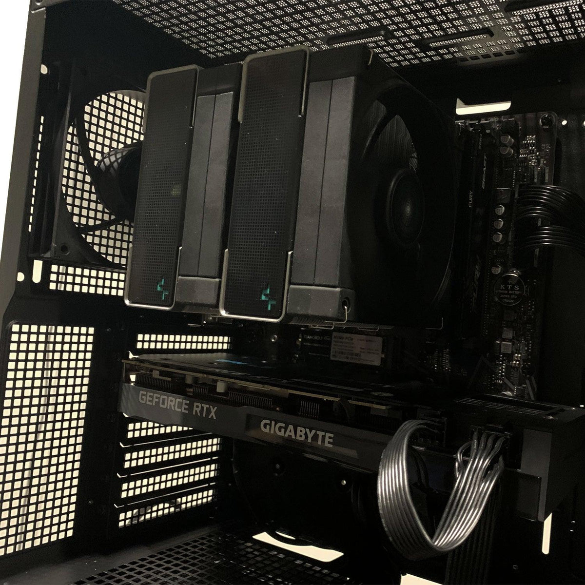 OPTIMA CH510 GAMING PC | RYZEN 5 5600X | 16GB DDR4 | 512GB SSD | RTX 3070 | Windows 11 Home