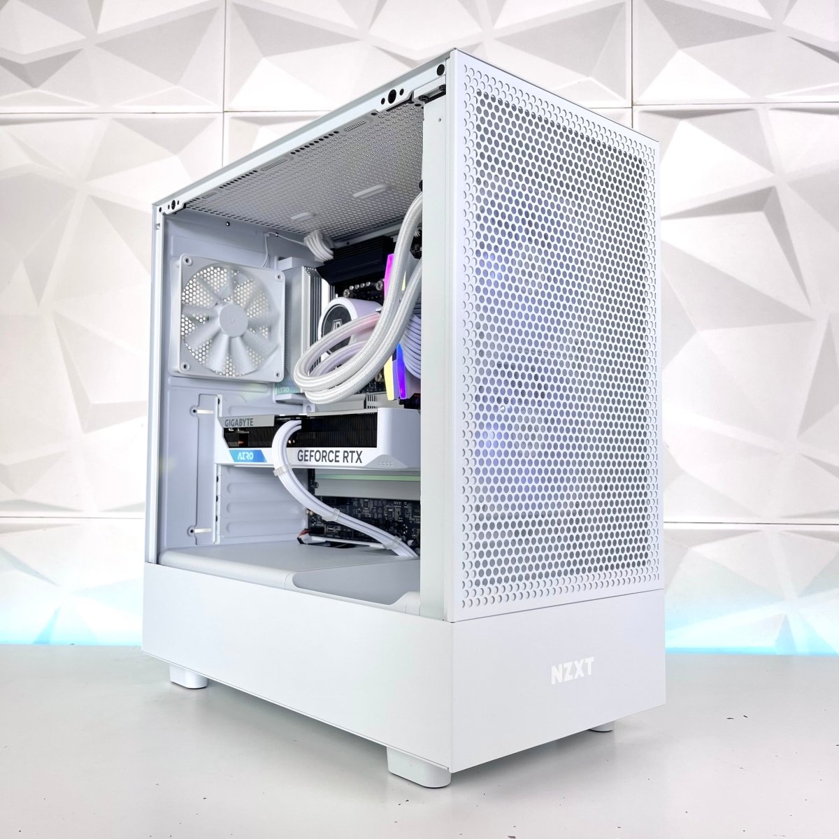 IGaming Ryzen 5/7 7700X | RTX 4060/4070 Ti | 32GB DDR5 | H5 Flow