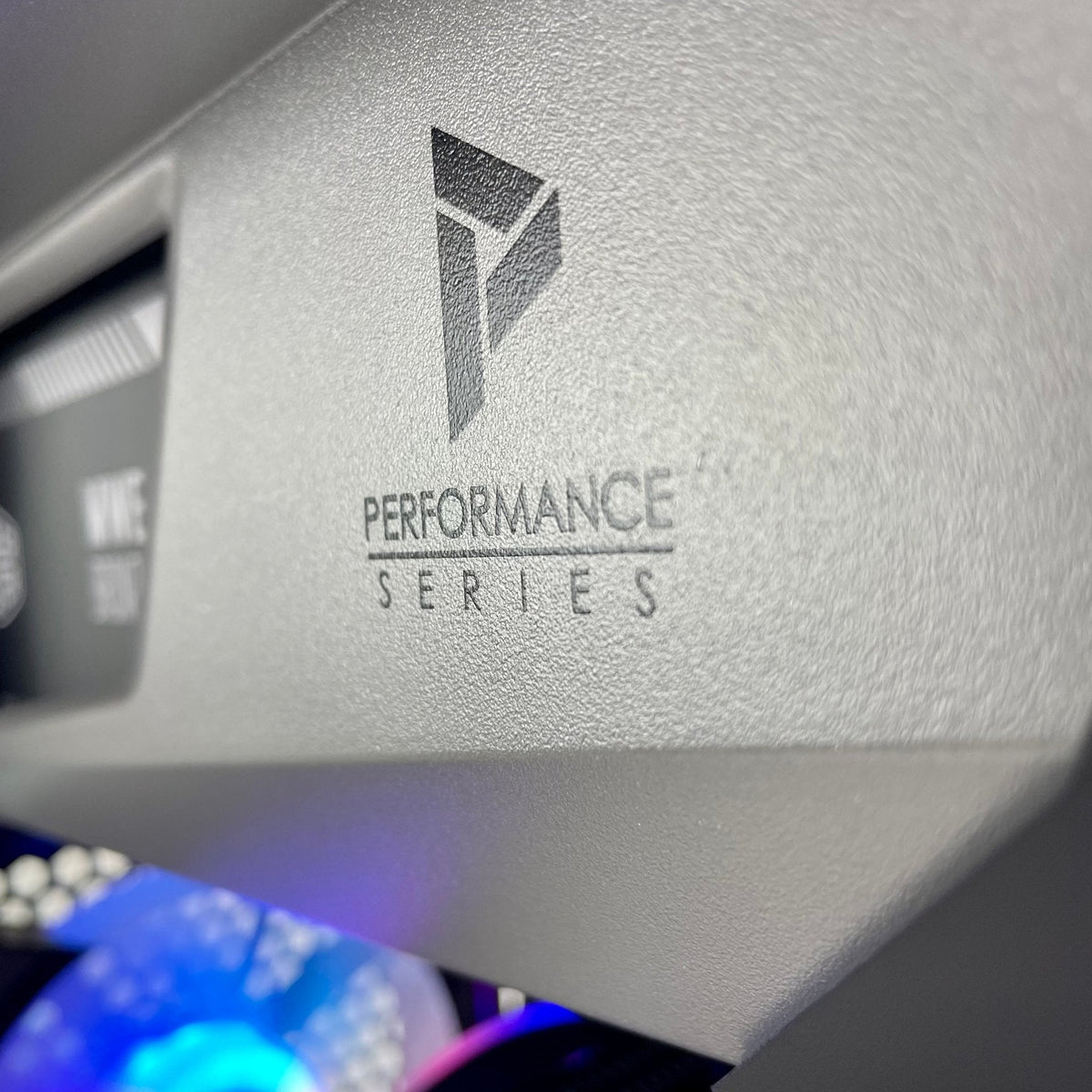 IGaming RTX 4060 Ti/ RTX 4070S | Intel 12th Gen 12600KF | P120 Black
