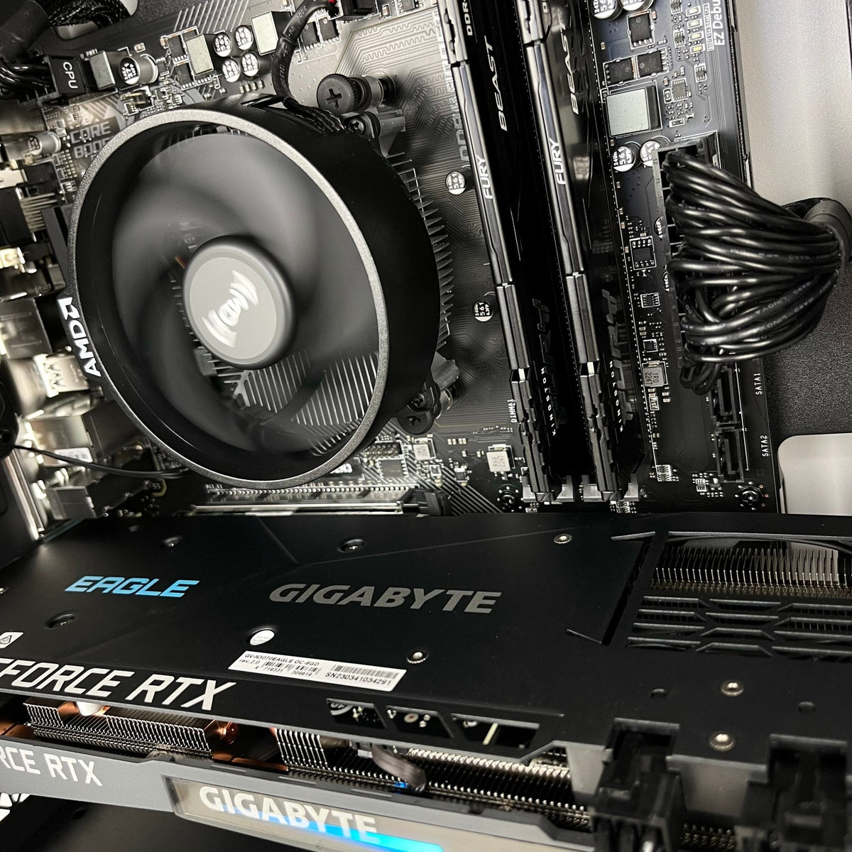 IGaming Ryzen 5 5600 | RTX 4060 Ti/4070S | Apollo Nova