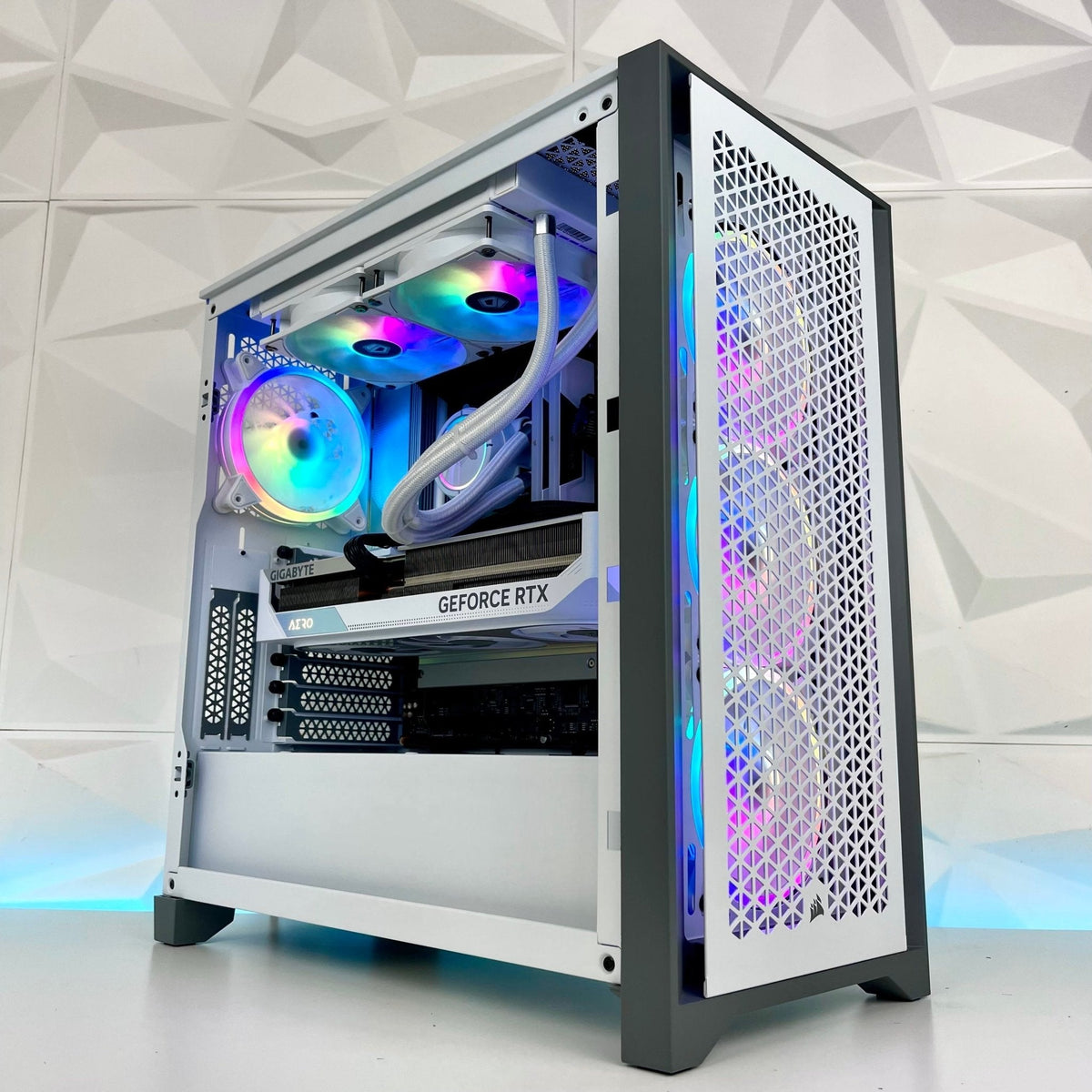 IGaming Ryzen 7 7700x | RTX 4070 Ti | 32GB DDR5 ArcticBlaze 4000D