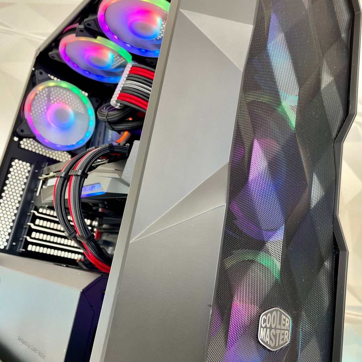 IGaming Ryzen 7 7700x | RTX 4070 super/RTX 4070 Ti super | CM Crystal