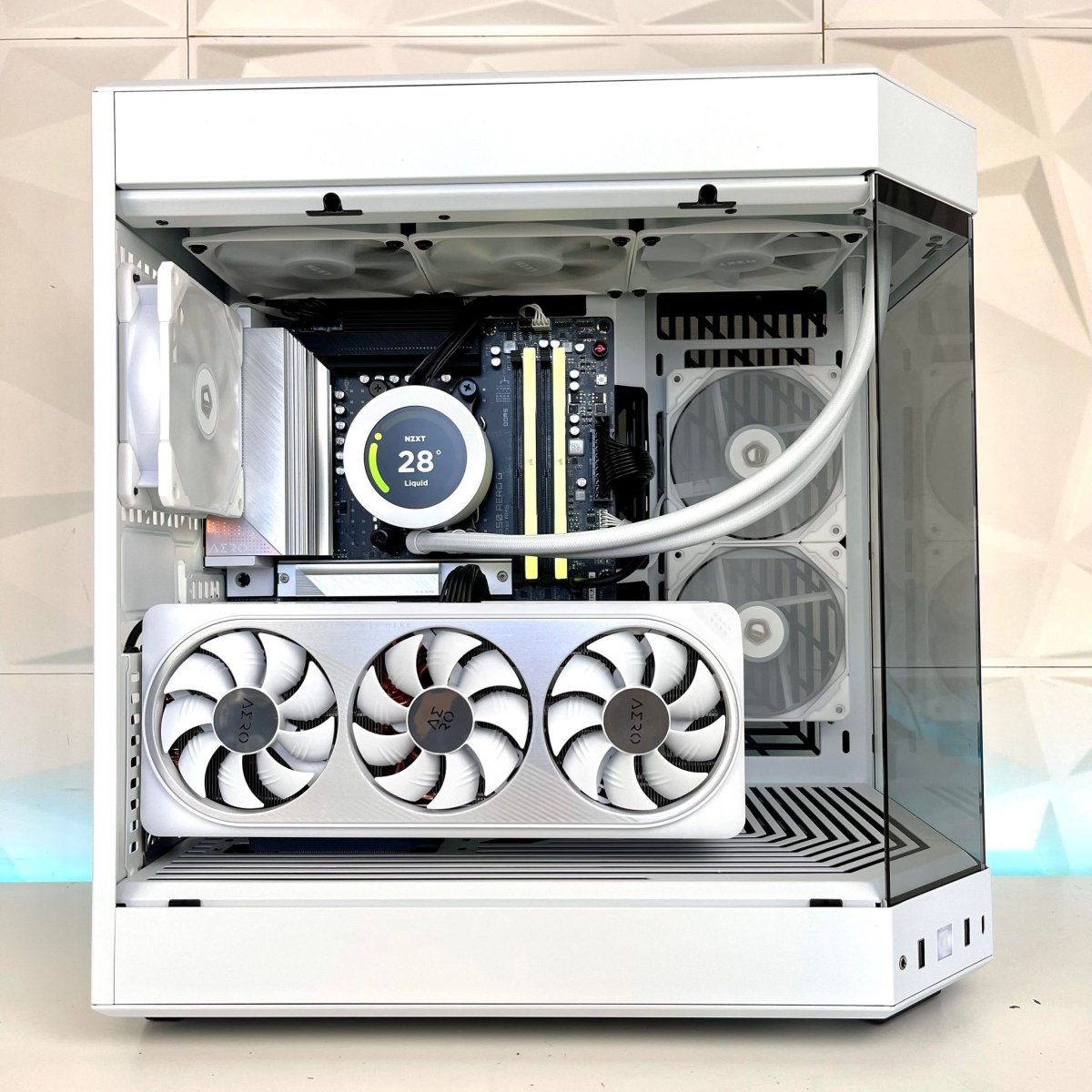 IGaming Intel Core i7/i9 14900KF | RTX 4070Ti-4090 | 32GB DDR5 Ram | Hyte Y60 Snow