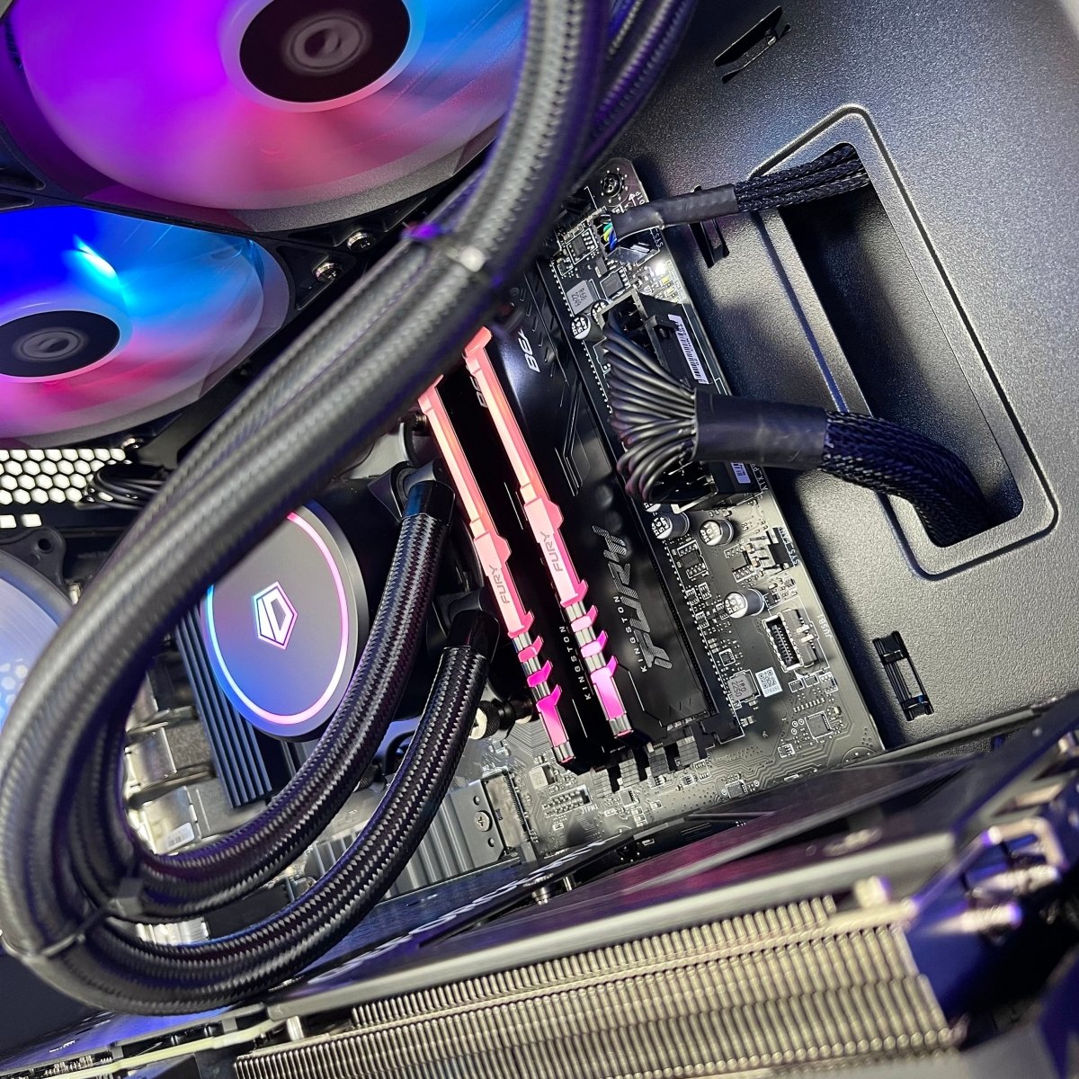 IGaming Ryzen 5/7 7700X | RTX 4060Ti-4070 Super | 32GB DDR5 AX81 Elite