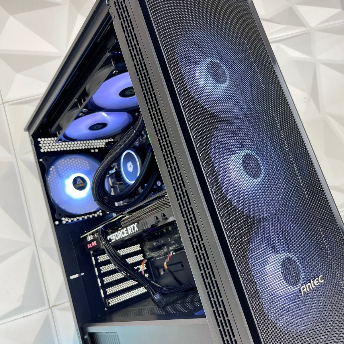 IGaming Intel Core i5 14600KF | RTX 4060Ti-4070 Super | 32GB DDR5 AX81 Elite
