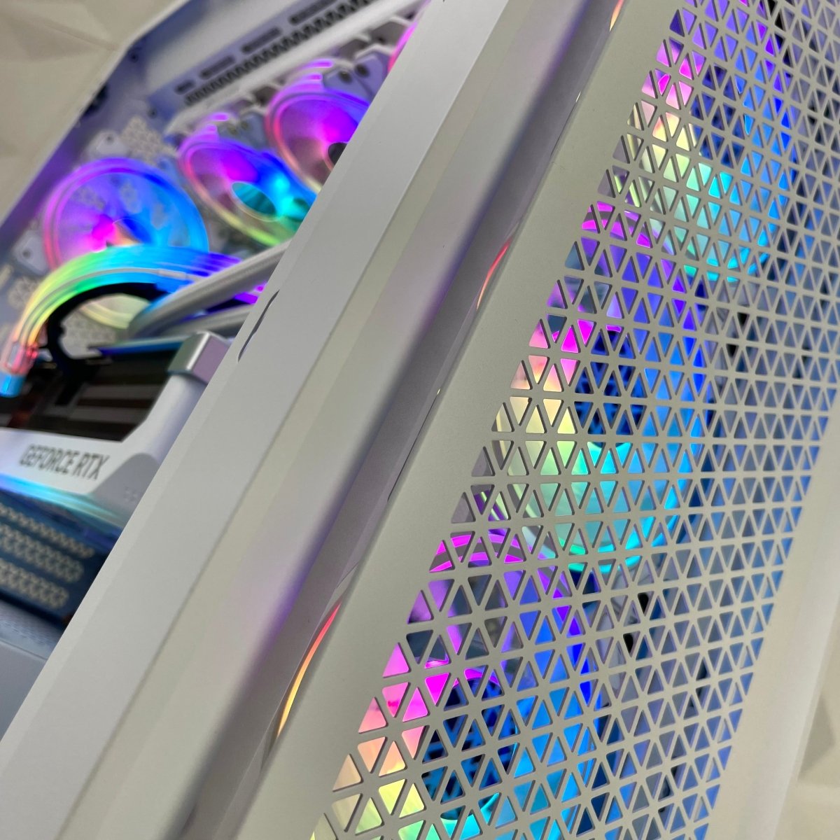 IGaming Intel Core i9 14900KF | RTX 4080S-4090 | 64GB Ram | 5000D Titan Frostfiend