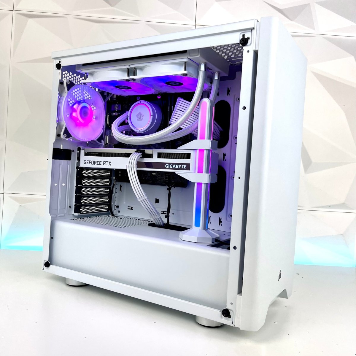 I Gaming Computer | Ryzen 5 5600 | RTX 4060/4060 Ti Ultra OC | Arctic White