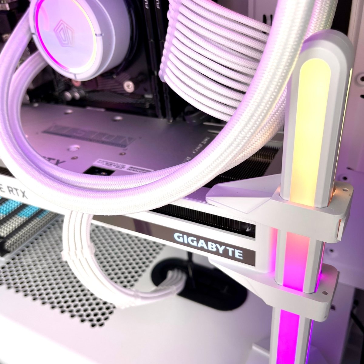 I Gaming Computer | Ryzen 5 5600 | RTX 4060/4060 Ti Ultra OC | Arctic White