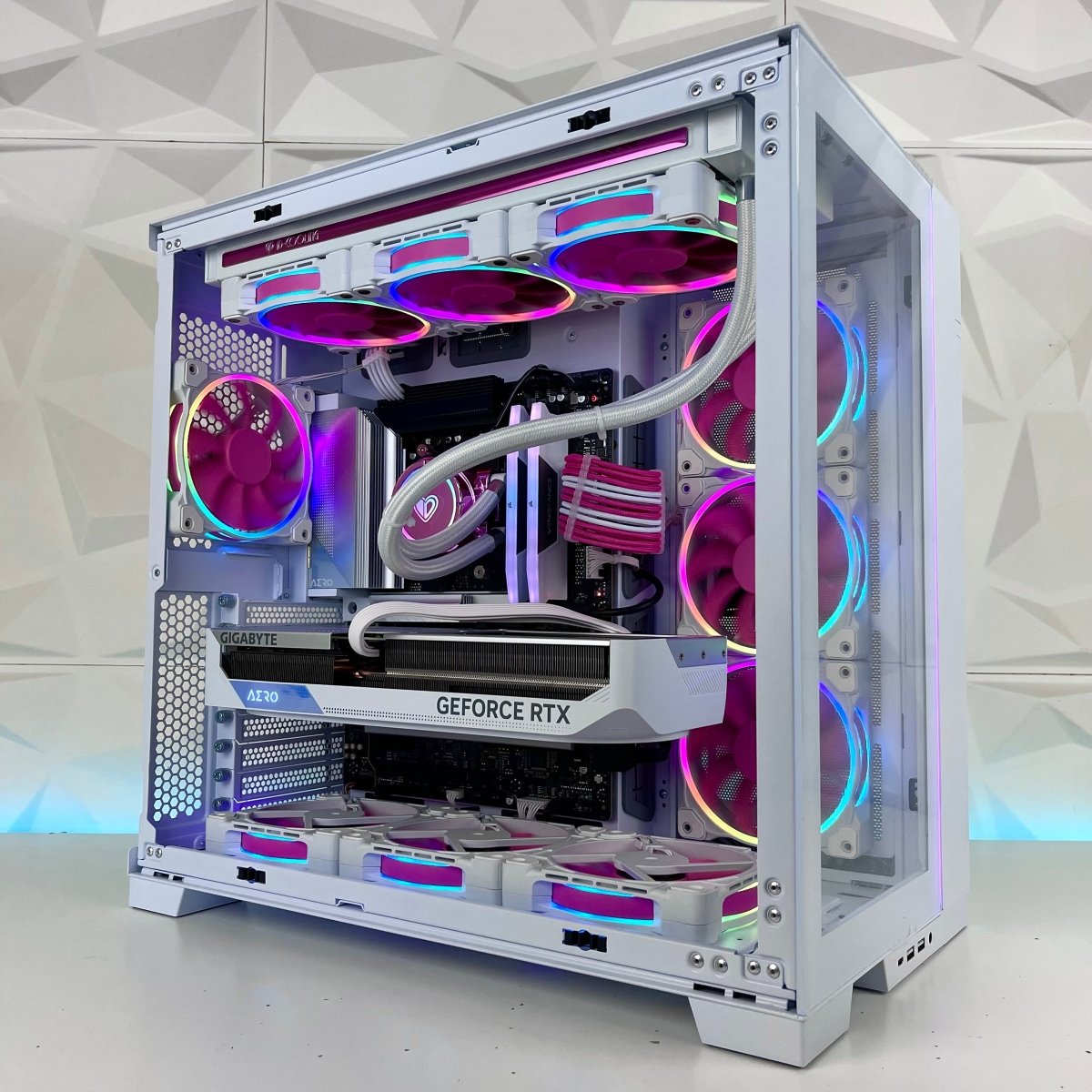 IGaming Ryzen 5 7600X | RTX 4060-4070 Ti | 32GB DDR5 Flamingo Frenzy