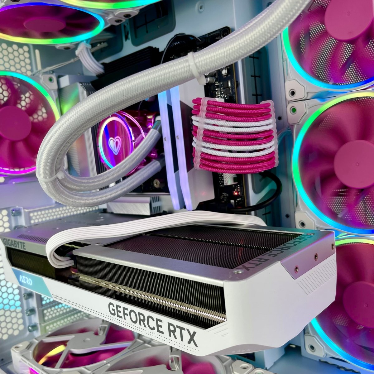 IGaming Ryzen 5 7600X | RTX 4060-4070 Ti | 32GB DDR5 Flamingo Frenzy