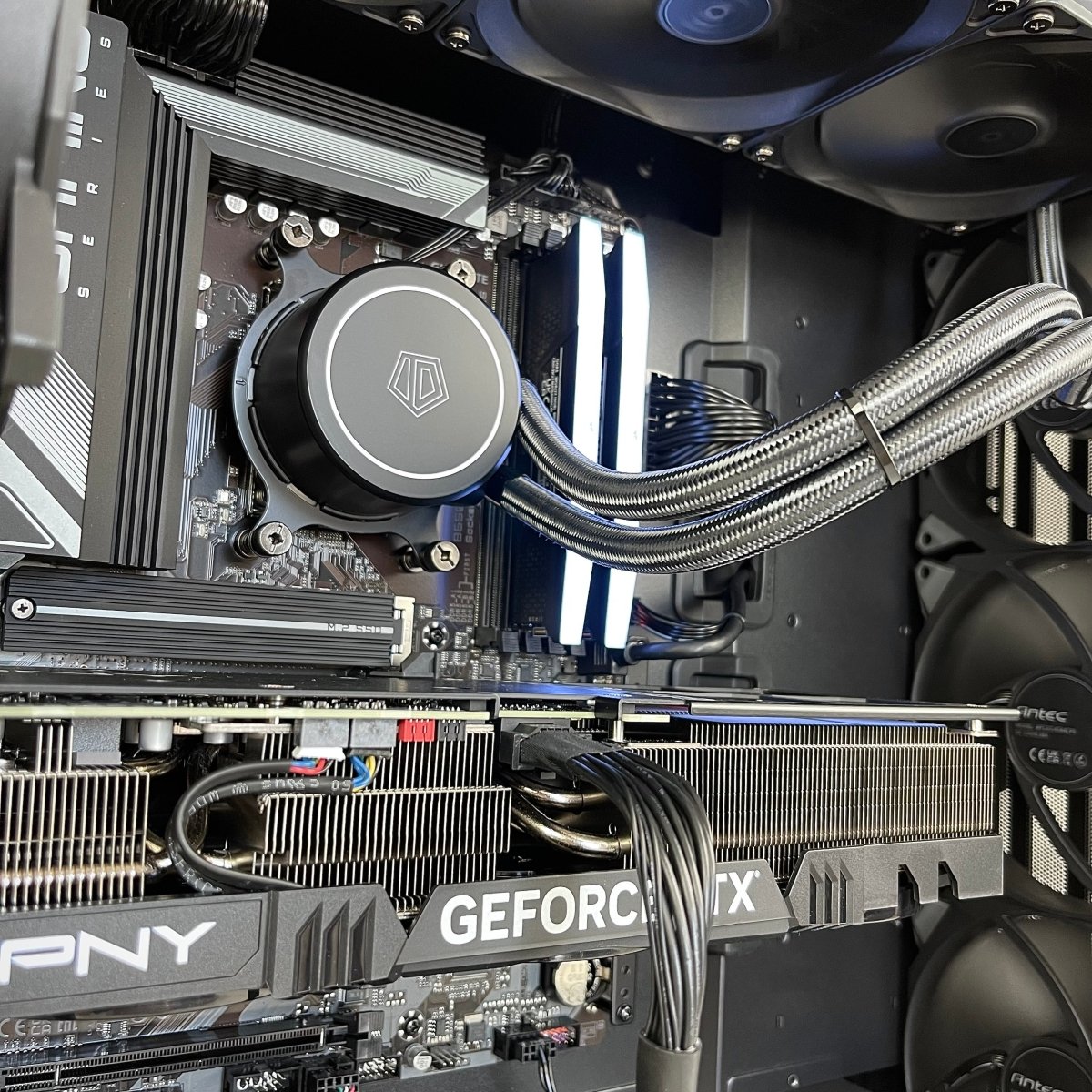 IGaming Intel Core i5/i7 | RTX 4060/4070S | SageBlaze Blue