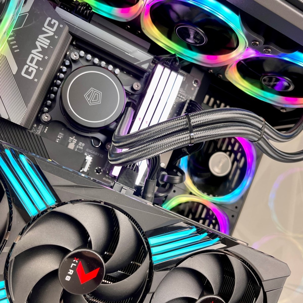IGaming Ryzen 7/9 7900X | RTX 4080-4090 | DDR5 Ram | Hyte 60 Pro Black