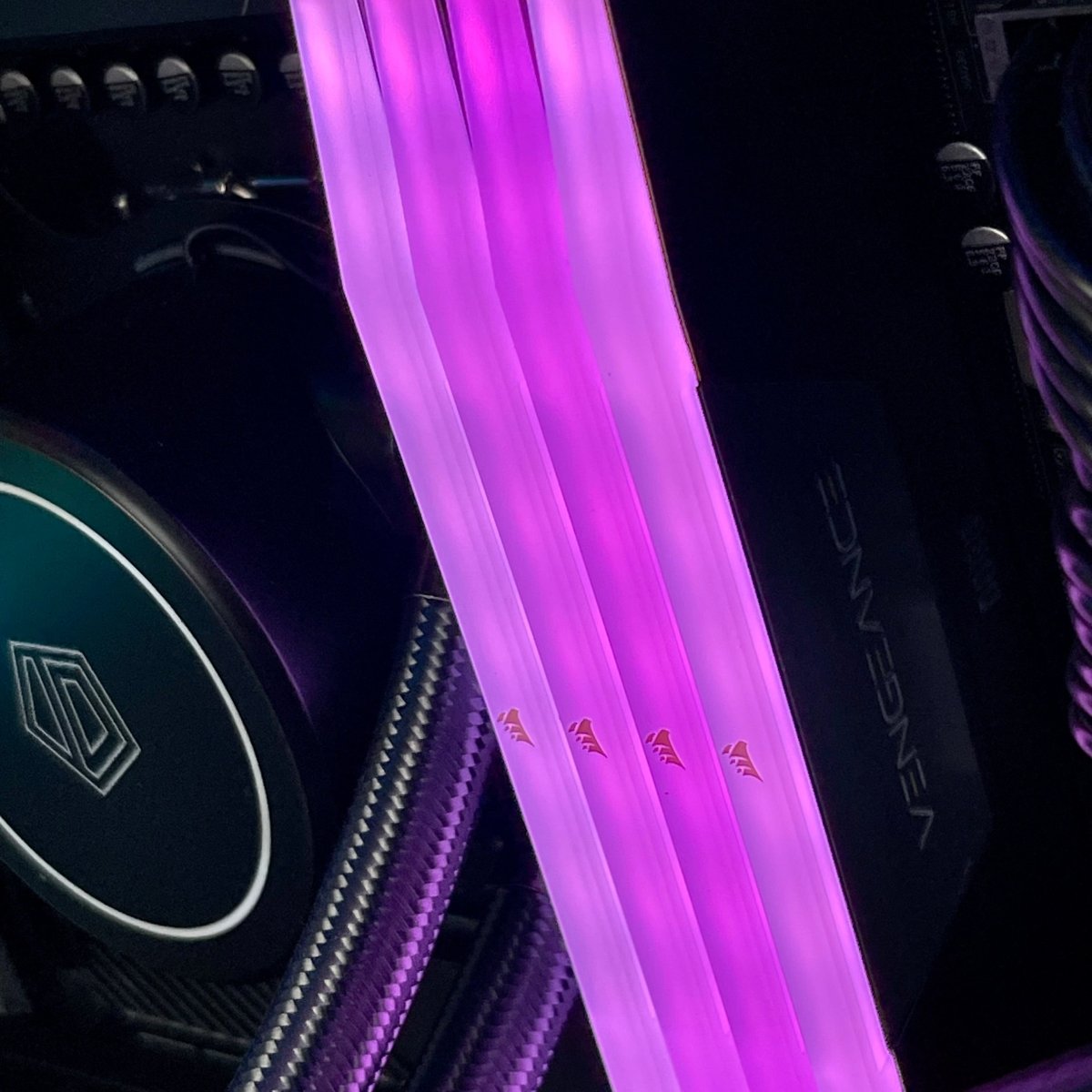 IGaming Core i7/i9 14900KF | RTX 4080-4090 | DDR5 Ram | Hyte 60 Pro Black