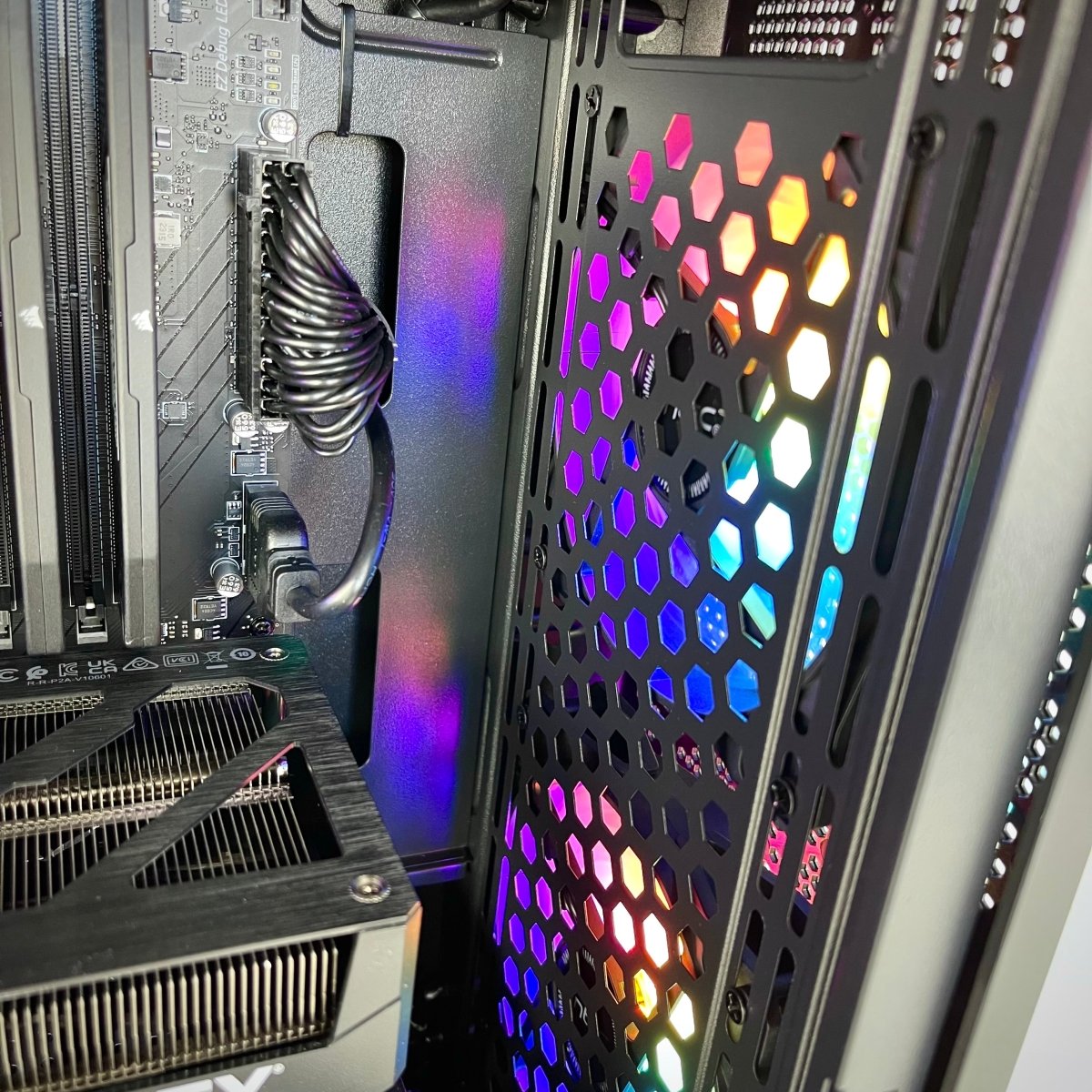 IGaming Ryzen 5 5500 | RTX 4060-4060Ti | Phantom NX200M