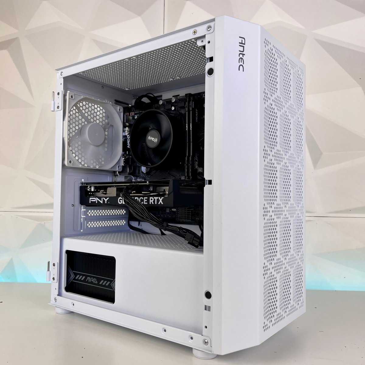 IGaming Core i5/i7 | RTX 4060-4070S | Arctic NX200M