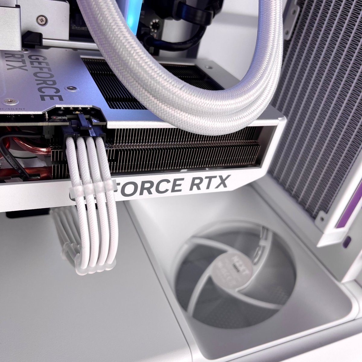 IGaming Ryzen 5/7 7700X | RTX 4060/4070 Ti | 32GB DDR5 | H5 Purflow