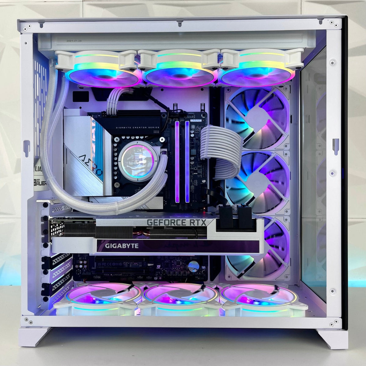 IGaming Intel Core i7 14700KF | RTX 4070/4070 Ti | Divine Light