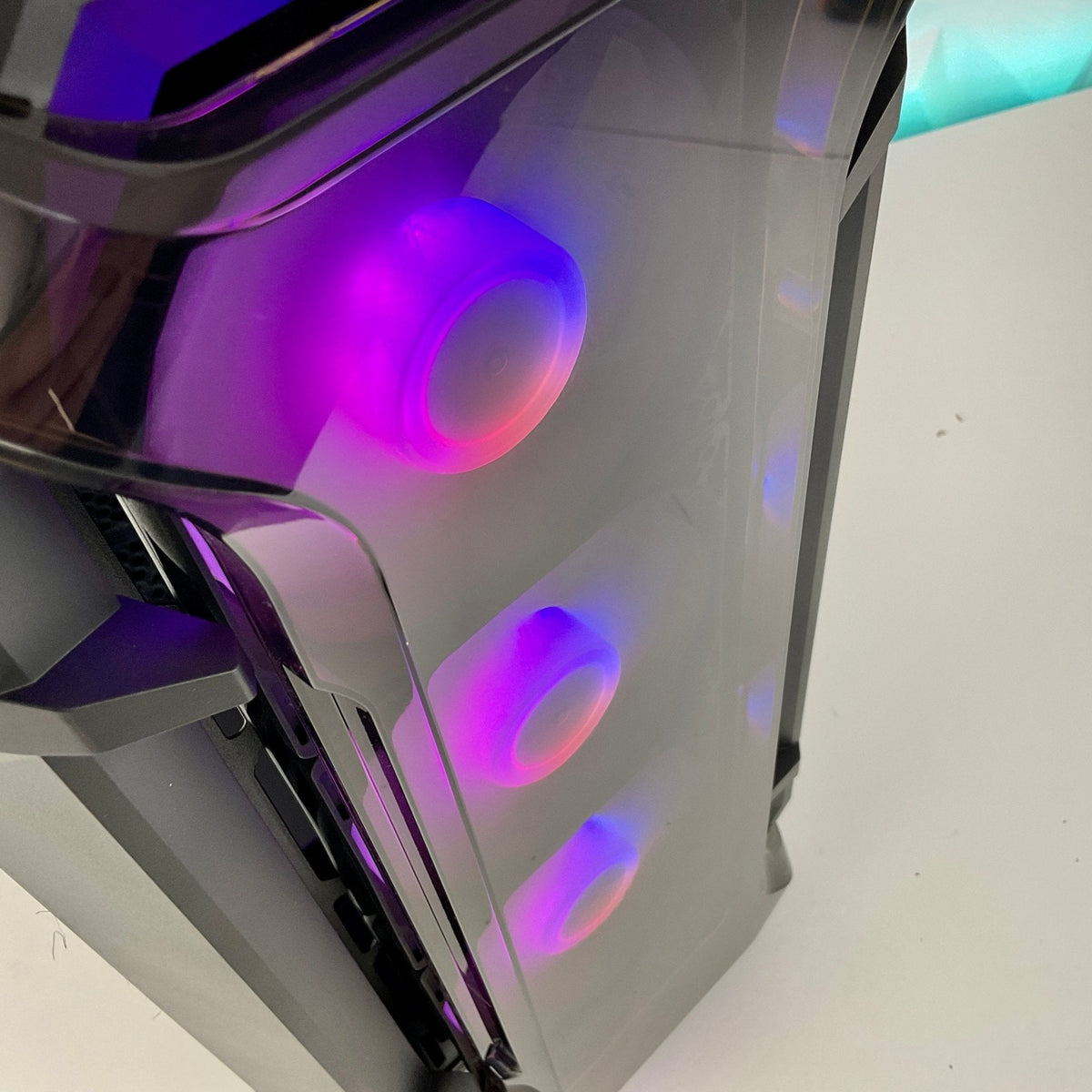 IGaming Intel Core i5 13400F | RTX 4060 | Antec DF600