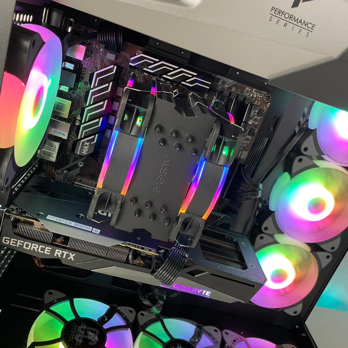 IGaming RTX 4060 Ti/ RTX 4070S | Intel 12th Gen 12600KF | P120 Black