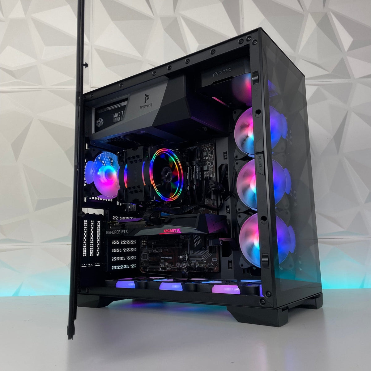 IGaming RTX 4060 Ti/ RTX 4070S | Intel 12th Gen 12600KF | P120 Black