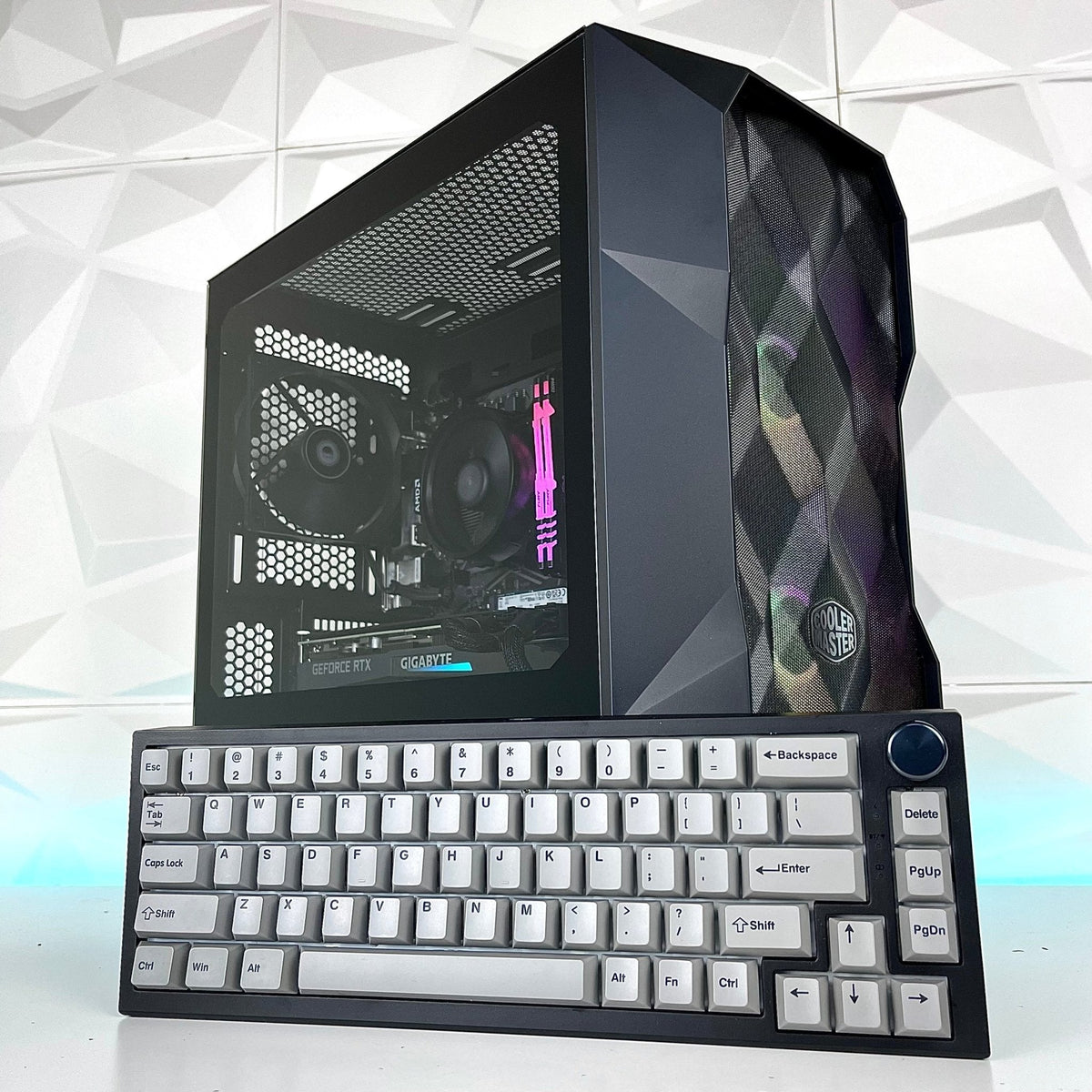 IGaming Ryzen 5 5600 | RTX 4060/4060 Ti | TD300 Crystal Dark