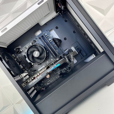 IGaming Ryzen 5 5600 | RTX 4060 Ti/4070S | Apollo Nova