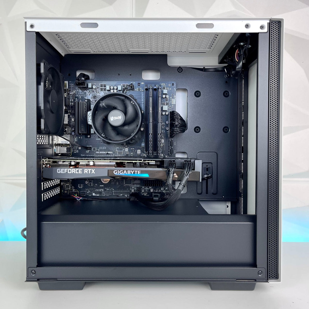 IGaming Ryzen 5 5600 | RTX 4060 Ti/4070S | Apollo Nova