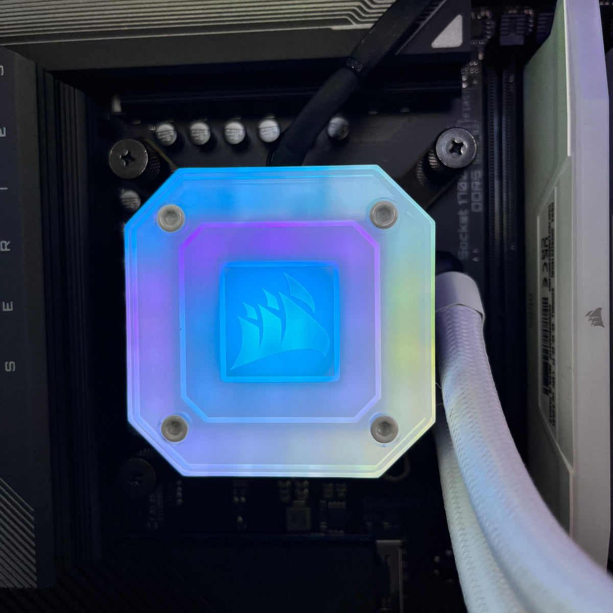 I Gaming Computer | Core i7 14700KF | RTX 4080 16gb | Corsair Capellix Pro