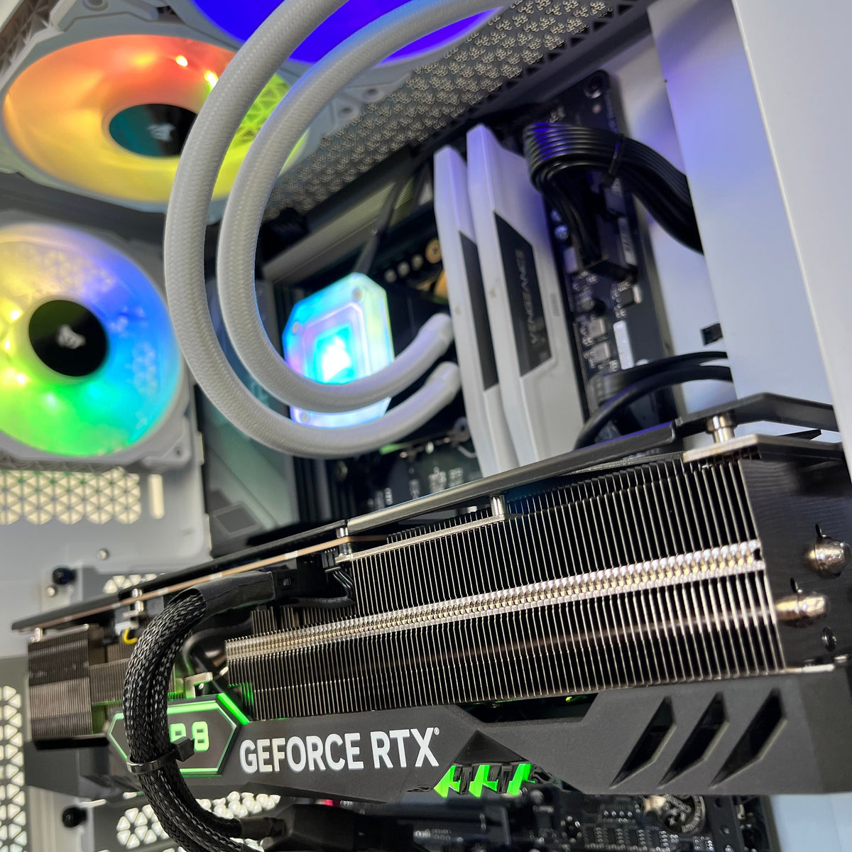 I Gaming Computer | Core i7 14700KF | RTX 4080 16gb | Corsair Capellix Pro
