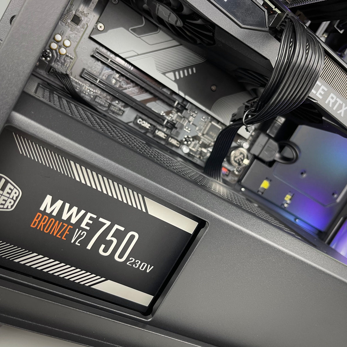 IGaming Ryzen 5 7600X | RTX 4060-4070 Ti super |  Flux DF600
