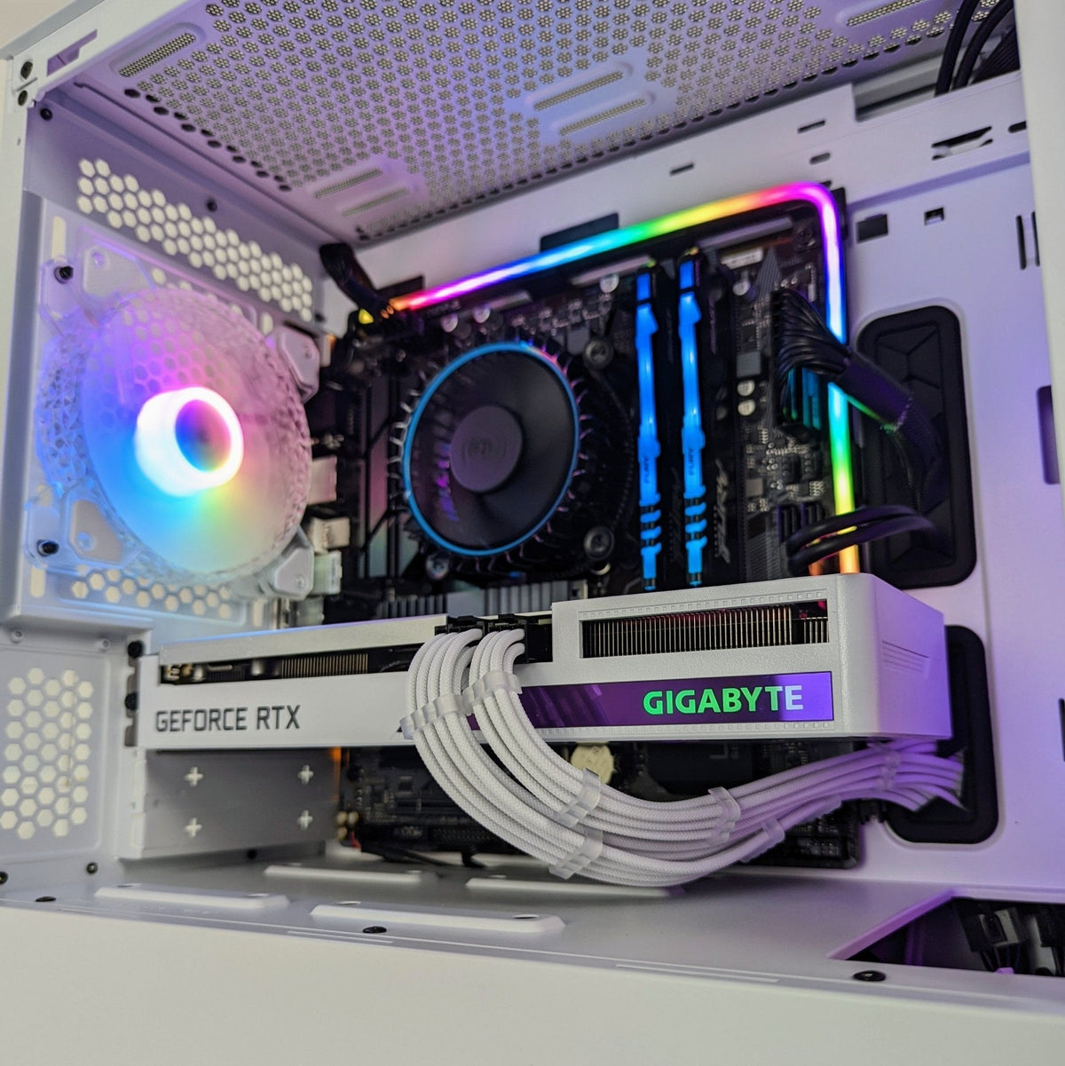 IGaming Core i5 12400F | RTX 4060/4060 Ti | White TD300