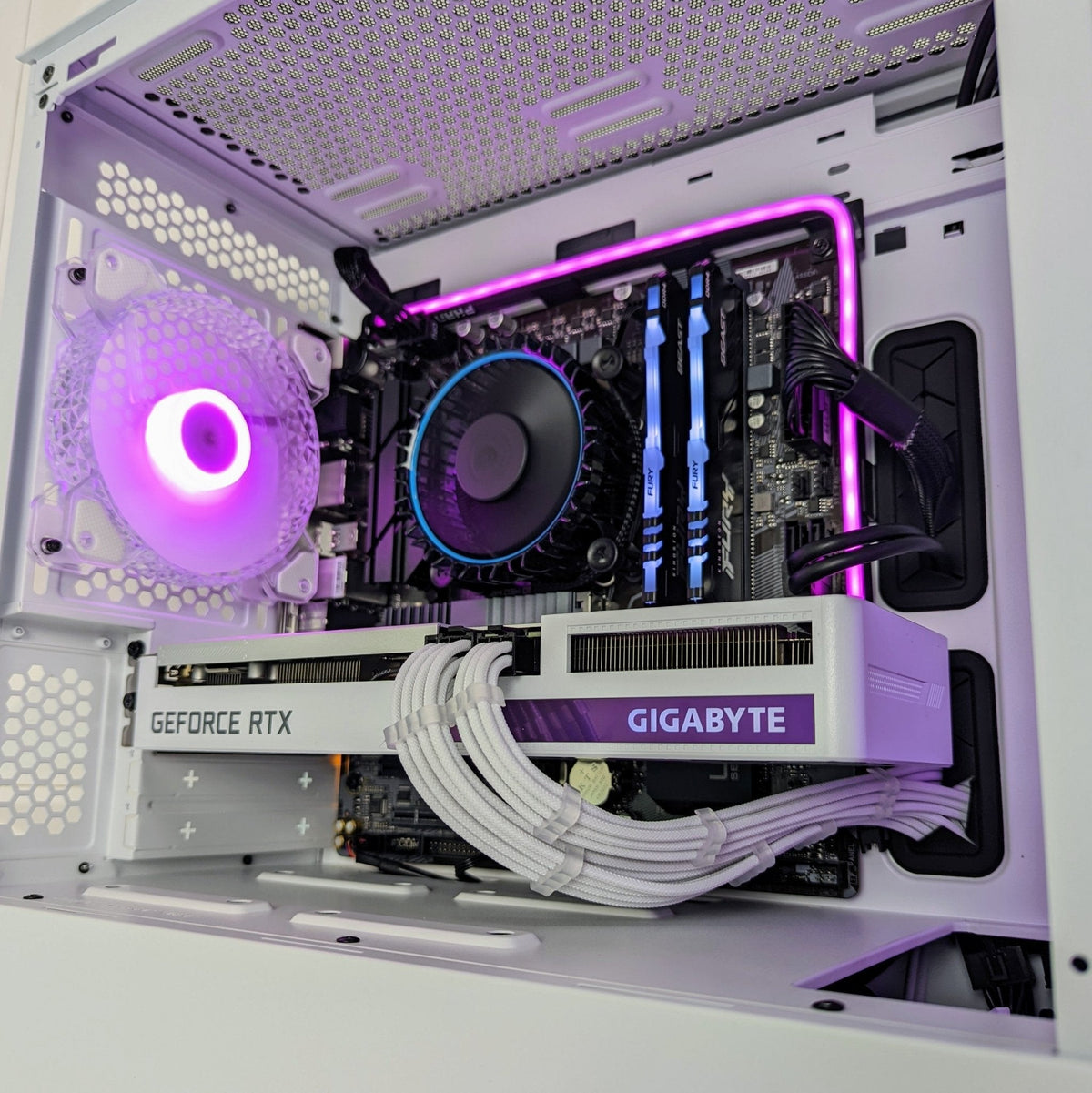 IGaming Core i5 12400F | RTX 4060/4060 Ti | White TD300