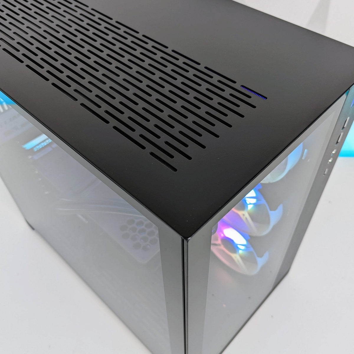 IGaming Ryzen 7 5700x | RTX 4060 Ti-4070 Ti super | Lian-li